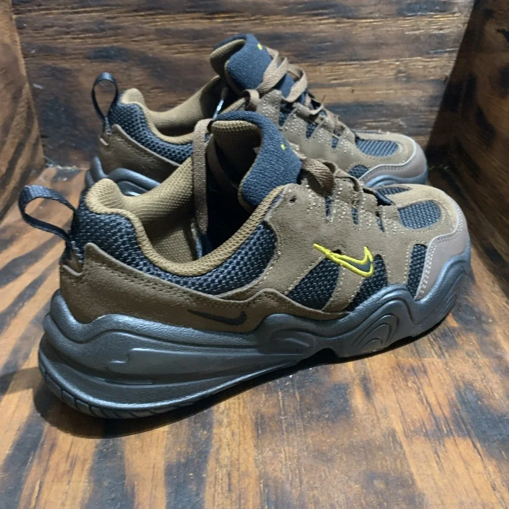Nike Tech Hera Cacao Wow Sneakers Mesh Women's Size 6
